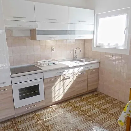 Apartment Two-bedroom In Ix