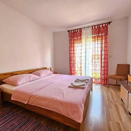 Two-bedroom In Ix Apartman